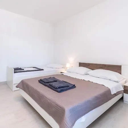 Awesome In W/ 1 Bedrooms 아파트 *